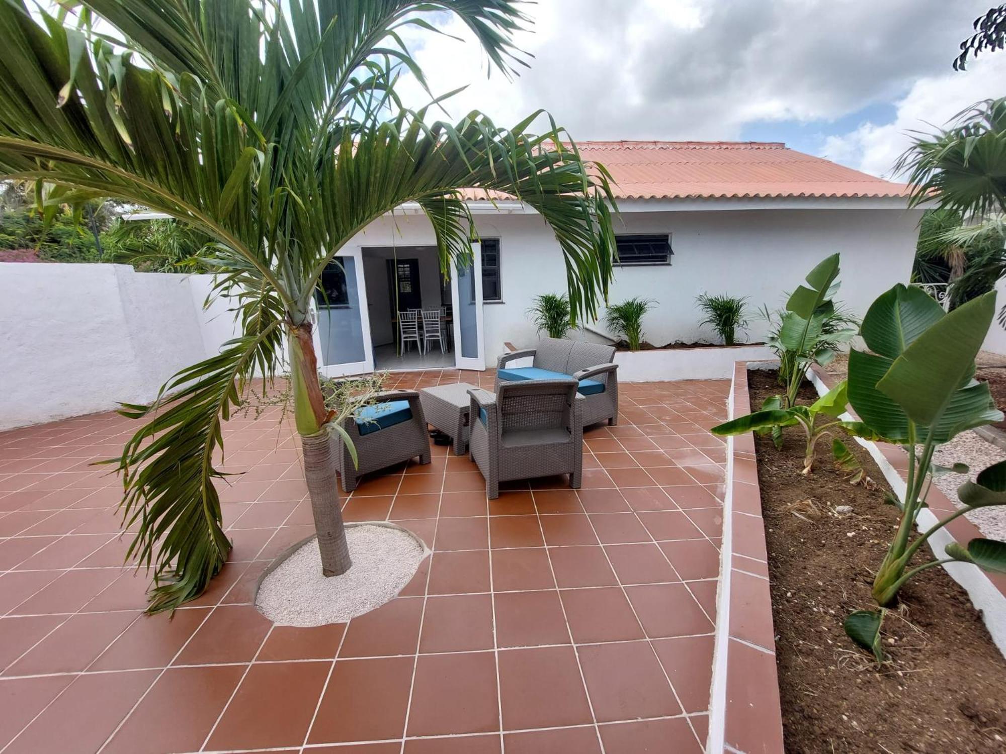 Kas Di Ala Apartments Виллемстад Экстерьер фото